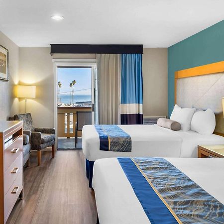 Howard Johnson By Wyndham Santa Cruz Beach Boardwalk Exterior photo